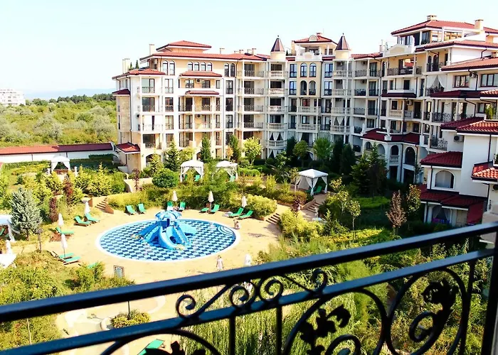 Poseidon Vip Club Balneo & Aparthotel 4*