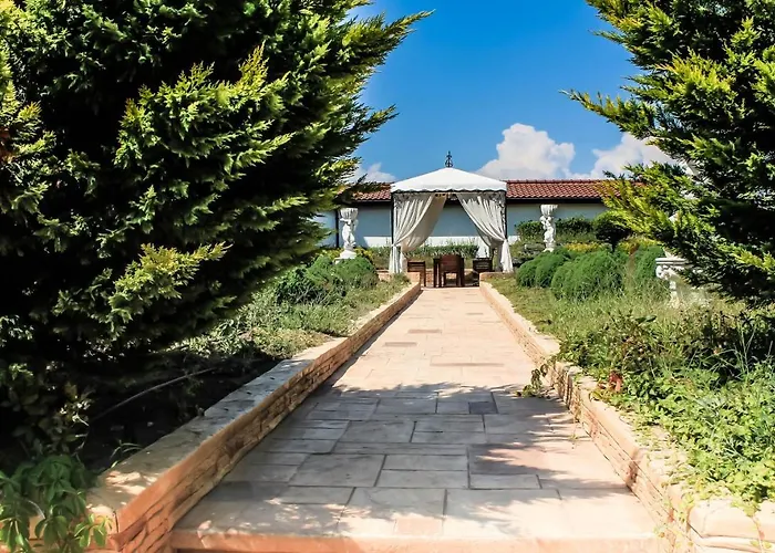 Poseidon Vip Club Balneo & Aparthotel 4*