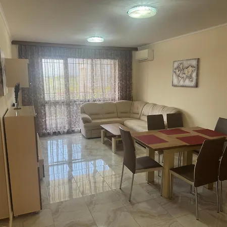 Ξενοδοχείο με διαμερίσματα Poseidon Vip Club Balneo & 3*