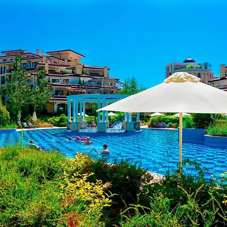 アパートホテル Poseidon Vip Club Balneo & 3*