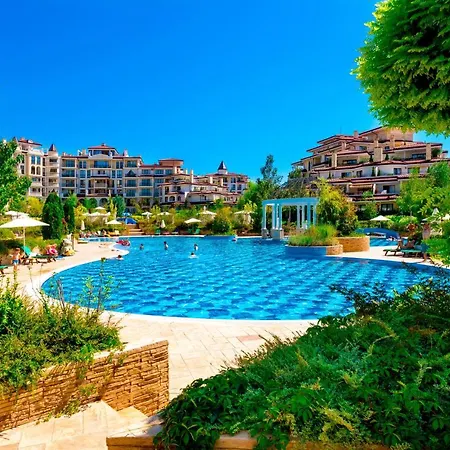 Poseidon Vip Club Balneo & アパートホテル 3*