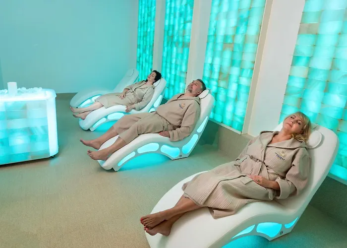 Poseidon Vip Club Balneo & Aparthotel 4*